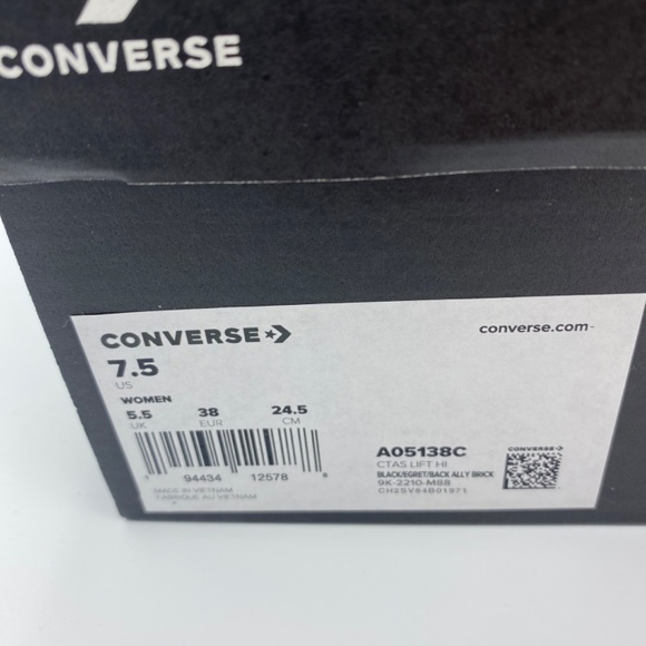 Converse Chuck Taylor All Star Hi Heart Embroidery - Picture 6 of 9